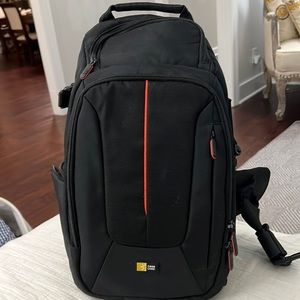 Case Logic DSLR camera bag - one shoulder backpack